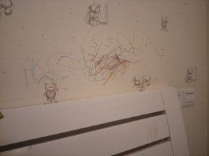 柚子墙纸新画作，要不要给她一个完整的童年